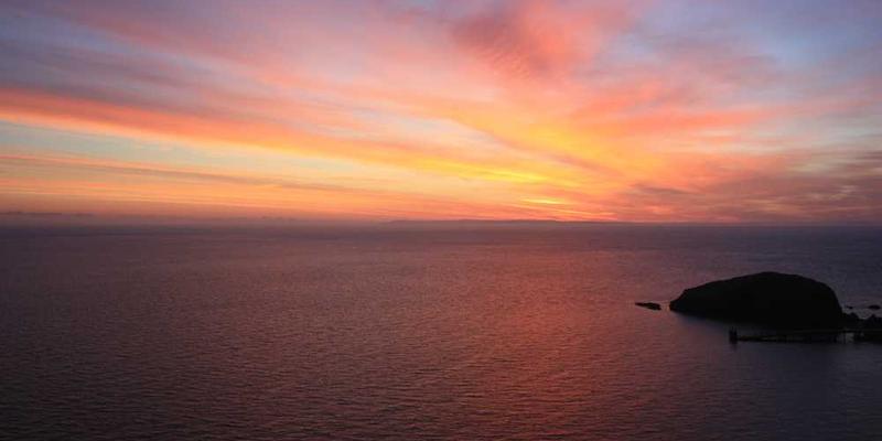 展示衬衫改造成连衣裙的效果