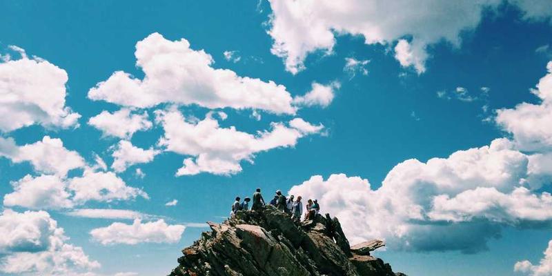 记录一首诗在过度解读后，发生的“意义器官溶解”