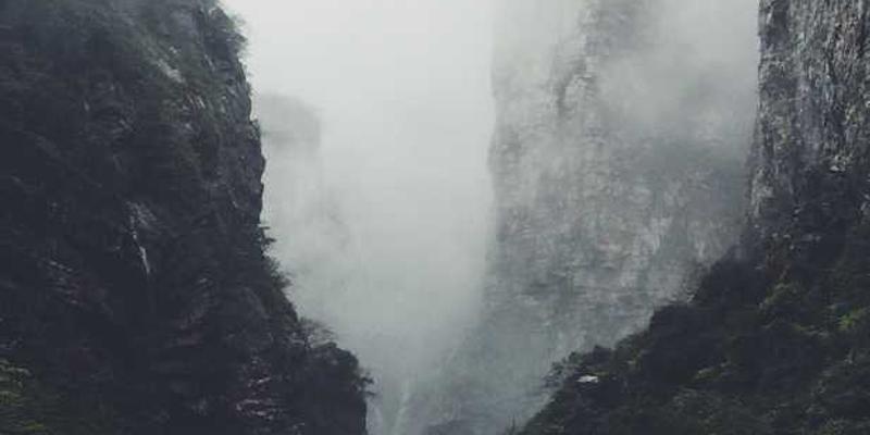 尝试为你的未来目标,设计一个非线性的、允许跳跃和回溯的“进度空间”