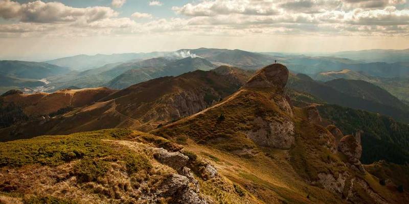 为你做饭时最顺手的那口锅,记录其表面划痕背后的每一餐