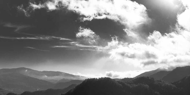 测量电水壶在你急需一杯热咖啡提神时，缓慢如凝固的“能量供给延迟”